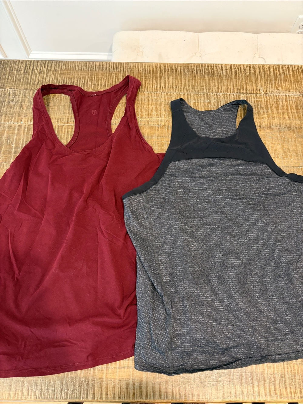 Lululemon tanks sports 8 M L